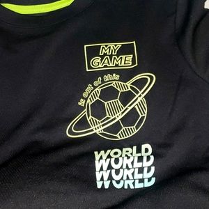 NWT 
Large (10-12) Gender Nuatral Old Navy Go-Dry